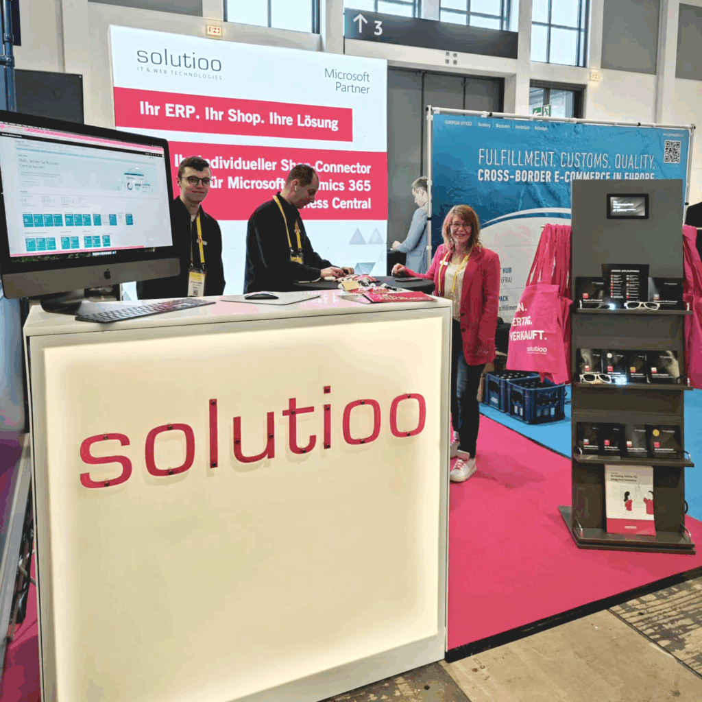 Empfangstheke am solutioo Messestand