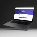 Laptop mit Software vor dunklem Hintergrund