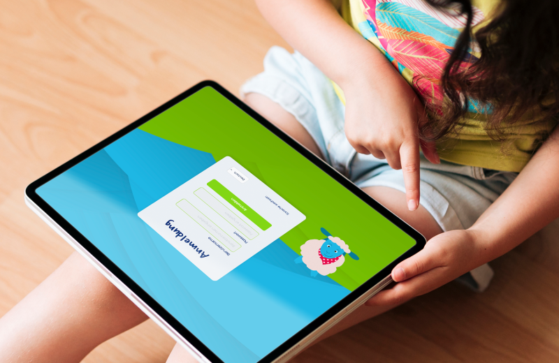 Paulinoo web app – device mockup